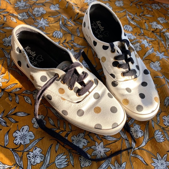Taylor Swift polka dot keds